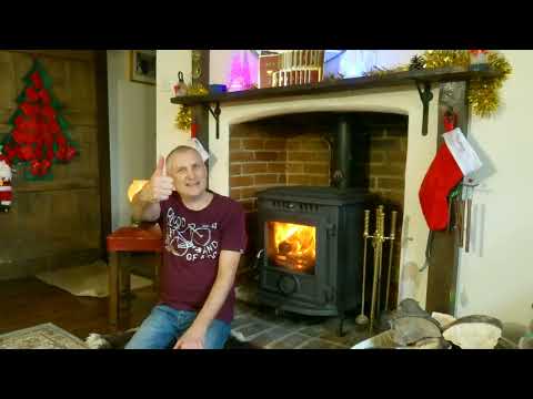 Видео: A smallholding Christmas - Yule preparations.