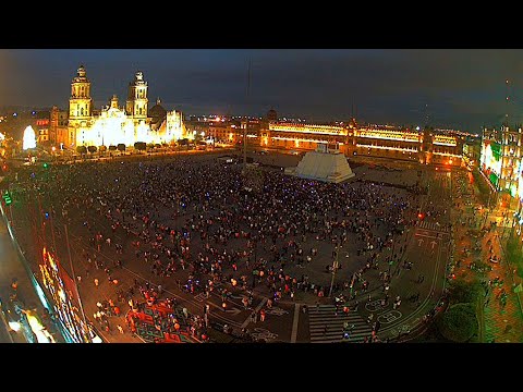 Gran número de personas esta Noche de luces en el Zócalo de la CDMX - EN vivo