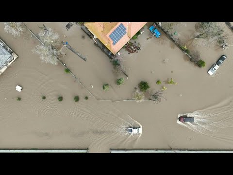 Vídeo: Existem inundações na Califórnia?