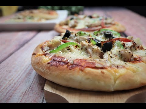 quick-tasty-licious-pizza-recipe-2-ways-pita-bread-and-slice-bread-homemade-tasty-licious-pizza