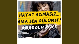 Hayat Acımasız, Ama Sen Gülümse
