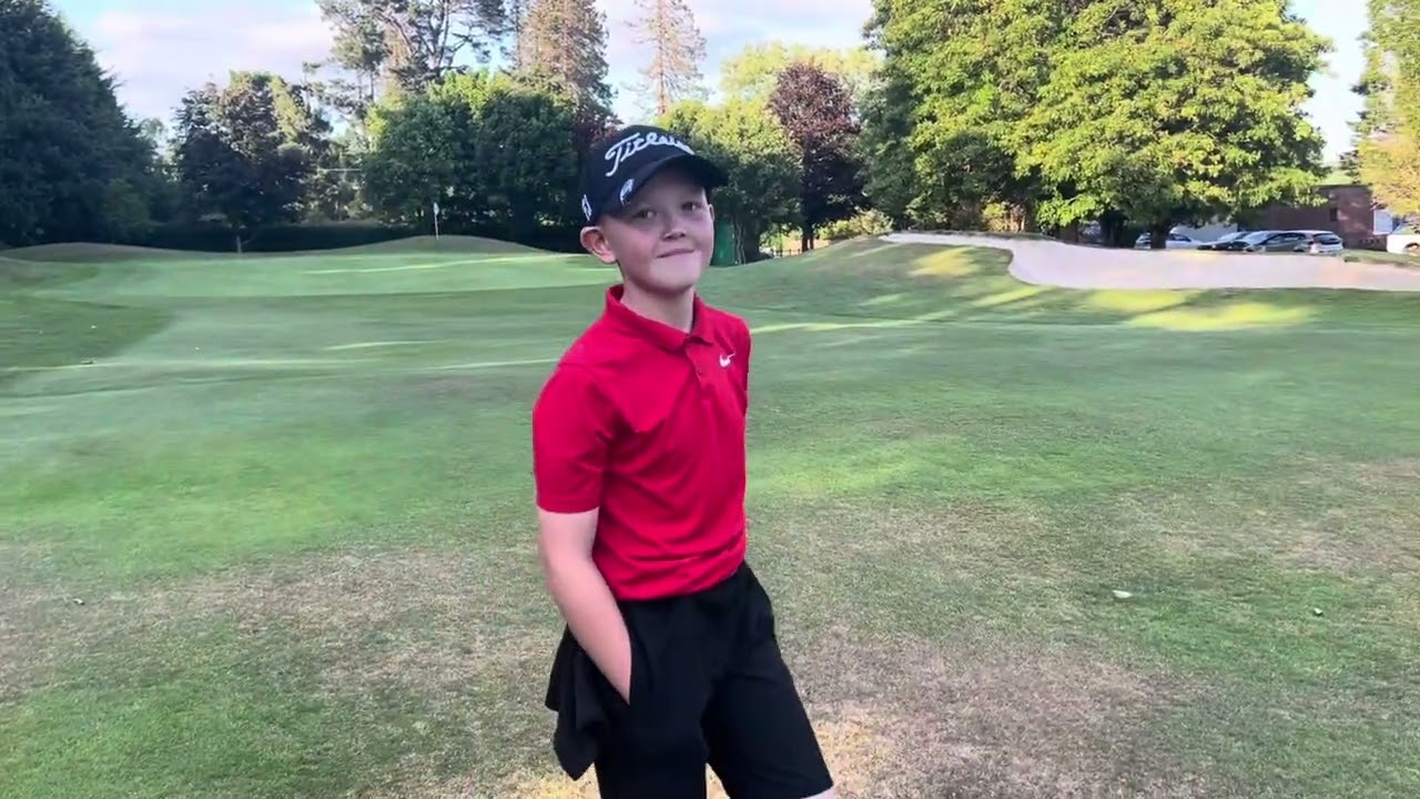 Looking for a par on the 18th at Stover golf club in Devon. Watch me play this challenging par 4.