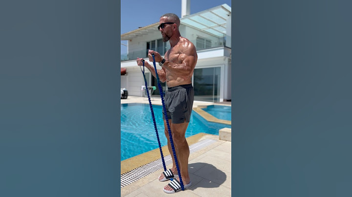 The simple tool I take when I travel. Workout anywhere👌🏼#travel #workout #goals