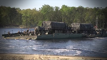 UTV Military - How US Military Build Floating Bridges Across New River