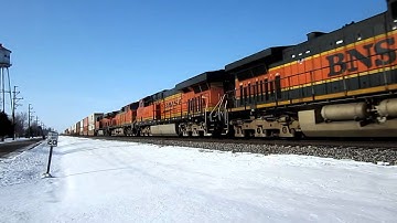 8 Engines on BNSF 5387 East Mazon!