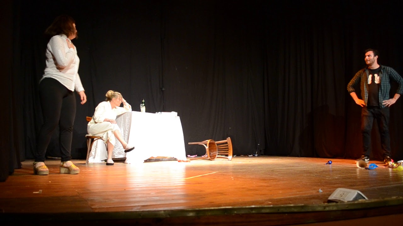 EN EL TEATRO en Comedia- Parte I-. - YouTube