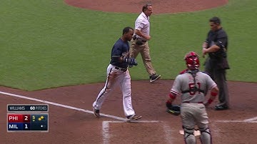 PHI@MIL: Herrera singles, Segura scores on error