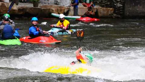 Courtney Kerin Practice for World Freestyle Kayak ...