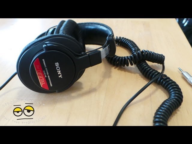 Sony MDR V6 Stereo Studio Headphones Review - YouTube