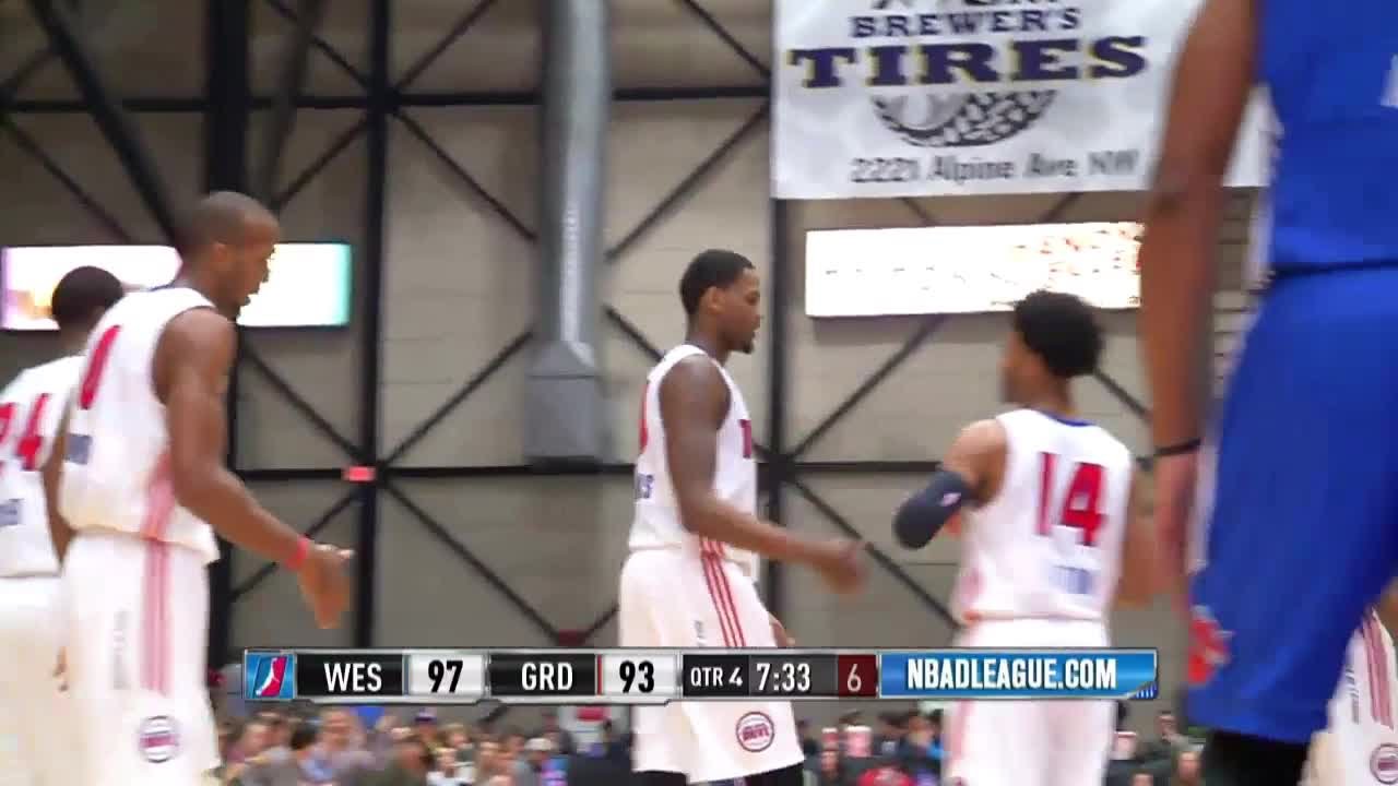 Devin Ebanks Sinks the Circus Shot vs. the Knicks