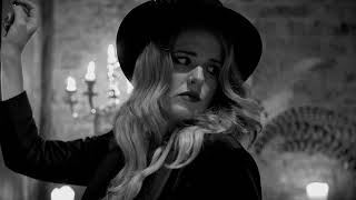 Elles Bailey - Who&#39;s That