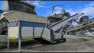 FEEDER- SMA6048 Feeder Stacker being loaded direct by wheeled loader