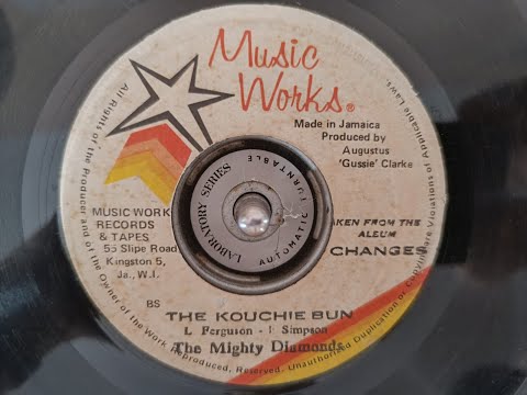THE MIGHTY DIAMONDS - PASS THE KOUCHIE + THE KOUCHIE BUN