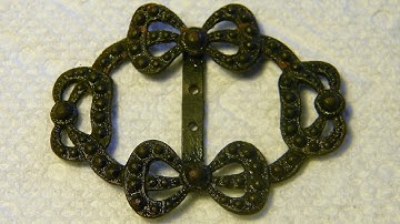 Metal Detecting - Hunting relics in the woods with Minelab E-Trac.