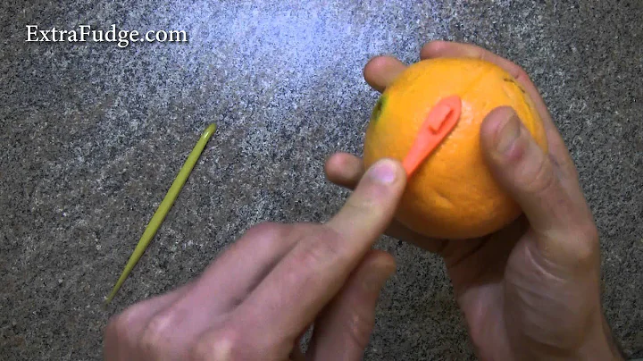 Tupperware Vs. Pampered Chef Orange/Citrus Peelers...