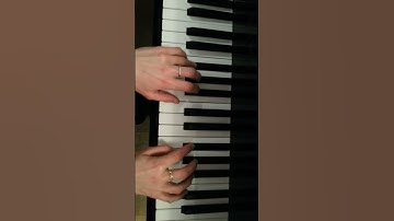 D flat/C sharp major scale (piano, hands together, two octaves)