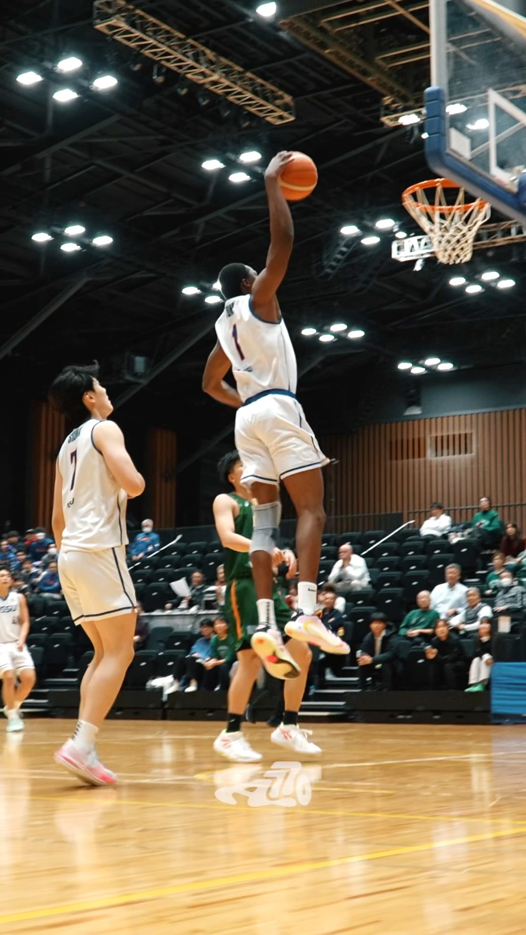 Giannis Antetokounmpo of the college basketball world 💥 steals