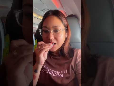 What I Eat In A Day *travel edition* Peri Peri Fries, Butter Chicken Roll #shorts #ytshorts #foodie