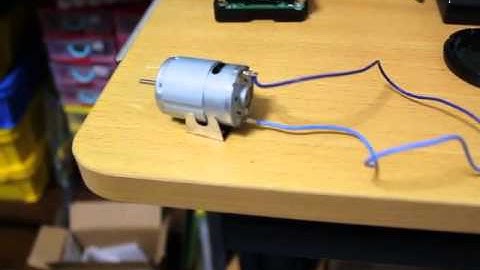 Desktop Station Cheap DCC Decoder - locomotive motor test