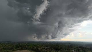 2024.05.07 Thunderstorm funnel clouds approaching Madison, WI