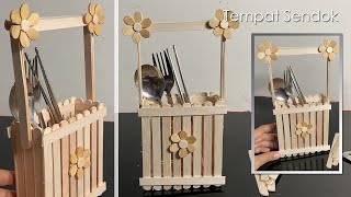 Cara Membuat Tempat Sendok dan Garpu Kerajinan dari Stik Es Krim