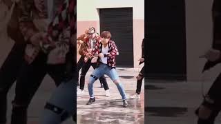 رقص كوري على فريق BTS