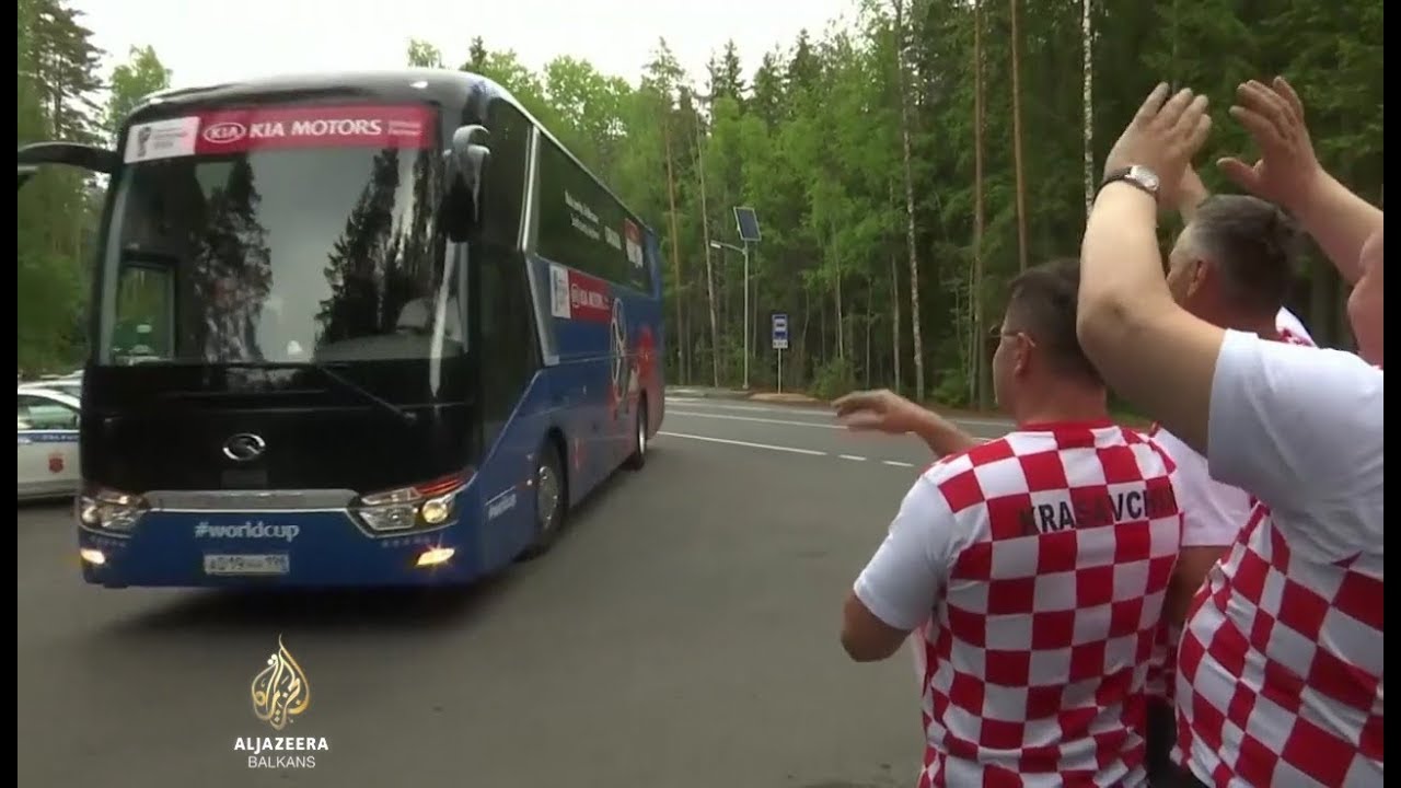 وصل المنتخبان الوطنيان لكرواتيا وصربيا إلى روسيا