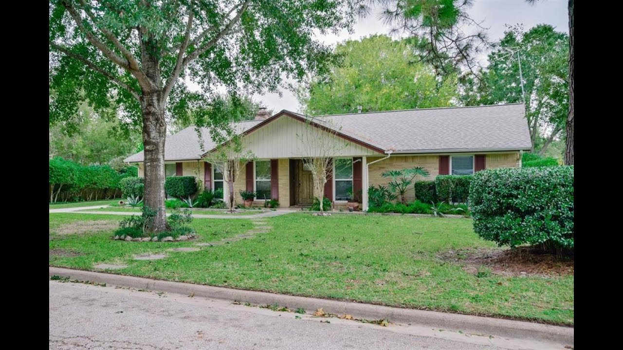 Residential for sale 1908 Dellore Lane, League City, TX 77573 YouTube