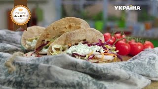 Маринованная курица с ароматными лепешками «тако» - рецепт | Кулинарная академия Маринованная курица с ароматными лепешками «тако» - рецепт | Кулинарная академия