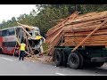 Truk VS Bus Ugal-ugalan