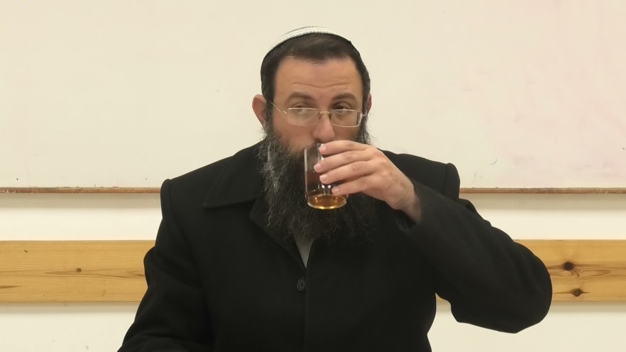 הלכות אמירה לעכו"ם סימן שכה סעיפים ח-י. הרב אריאל אלקובי שליט''א