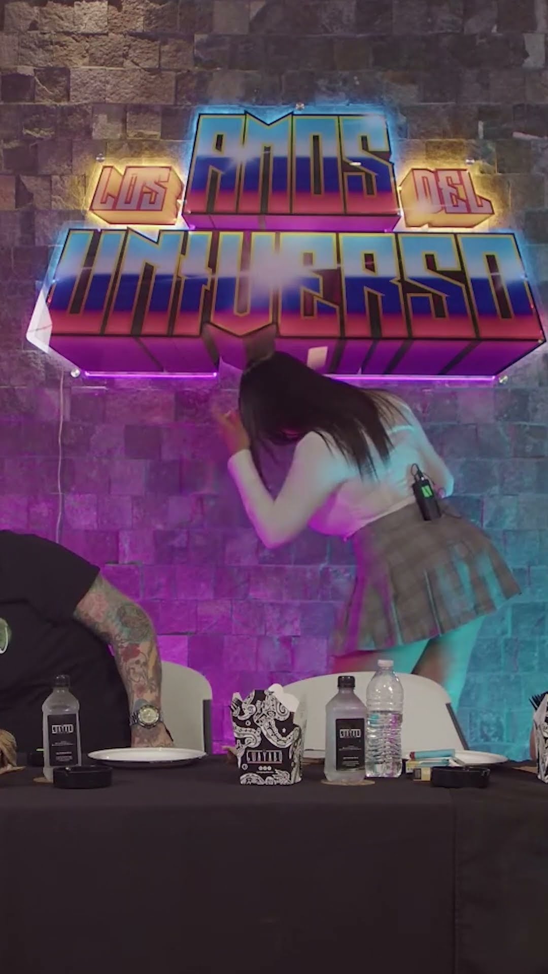 El letrero está mal. #amosdeluniverso #lamolechida #christianmeza #azucaralejandra #francoescamilla