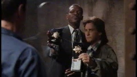 (面白吹替) 映画「ローデッド・ウェポン1」 (1993)吉本新喜劇のタレントによる関西弁バージョン 面白シーン　その４