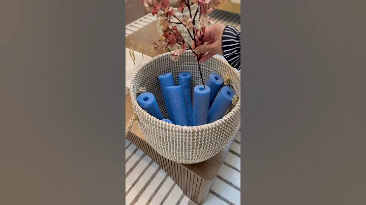 Use less florals for a fuller look with a pool noodle #shorts #home #floralarrangement #easydiy #diy