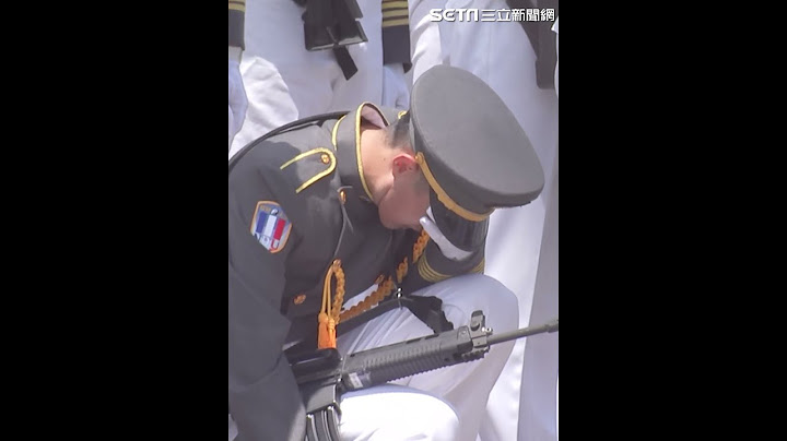 不敵烈日！#賴清德 親閱兵 官校生疑中暑不適蹲地│94看新聞