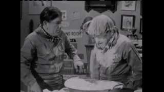 Three Stooges - Shemp Screws Up