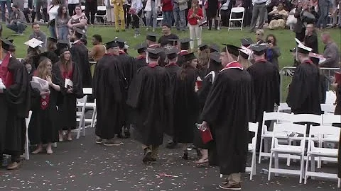 Indiana University Southeast commencement celebrates graduates