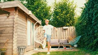 Ongeluk Zit In Een Klein Hoekje, Geluk Ook. Omdat T Leven Vol Verrassingen Zit. Mainplus.