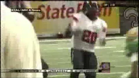 Stacy McCray Hurdles Defender , Jukes Another