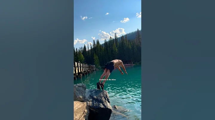 Emerald Lake / Parks Canada #parkscanada