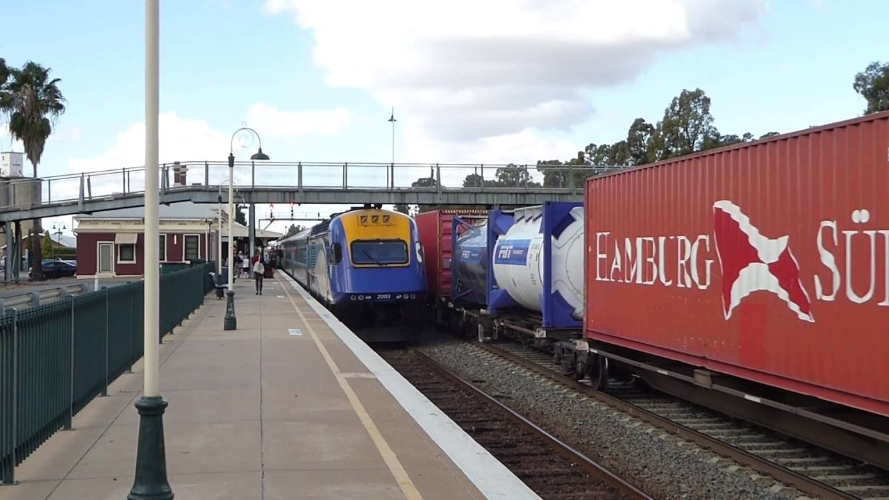 Sydney bound XPT train arriving at Wagga Wagga Station. YouTube Sydney bound XPT train arriving at Wagga Wagga Station. YouTube