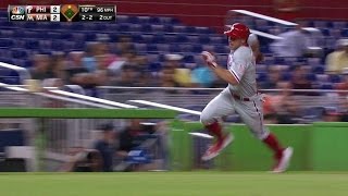 PHI@MIA: Galvis put Phillies ahead with RBI single