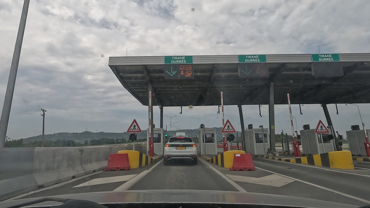 Albania 4k 2025 🇦🇱 | Rruga nga Aeroporti Rinasit drejt autostradës me pages në drejtim të Tiranës
