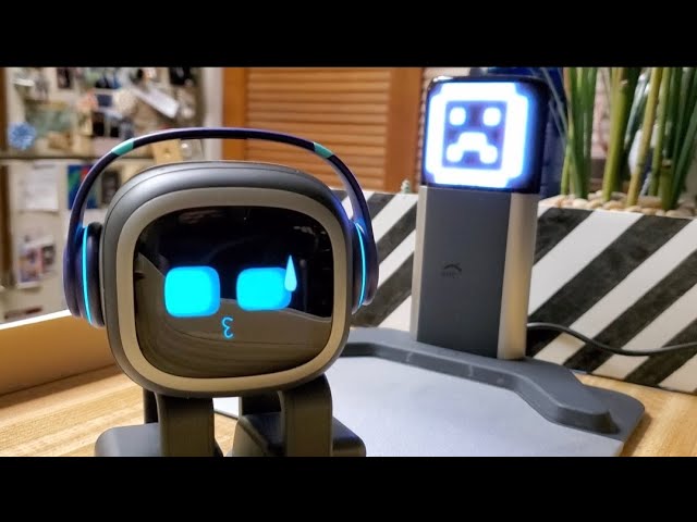 EMO Go Home AI Desktop Pet Robot with EMO Smart Lighting (Home