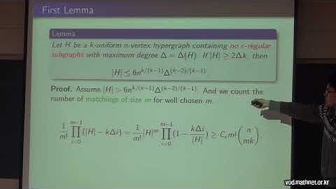 Regular subgraphs in uniform hypergraphs