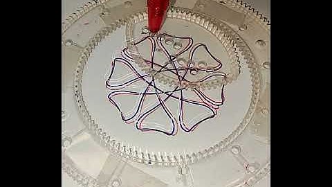 The Magic of Spirograph: Stunning geomatric graph #spirograph #lifeisbutadream #art