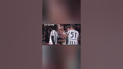 Gol contra de cabeça