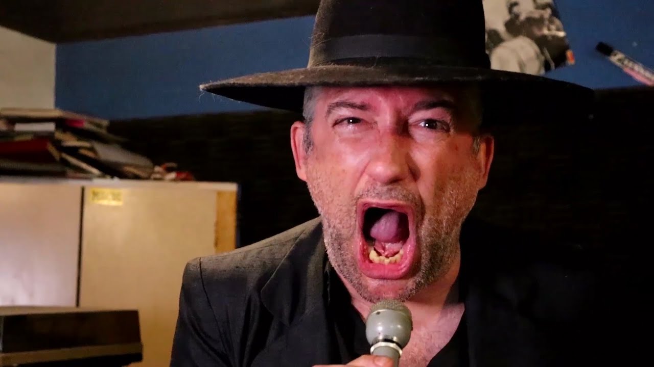 EX - Nada (Vídeo) auf YouTube ansehen EX - Nada (Vídeo) auf YouTube ansehen