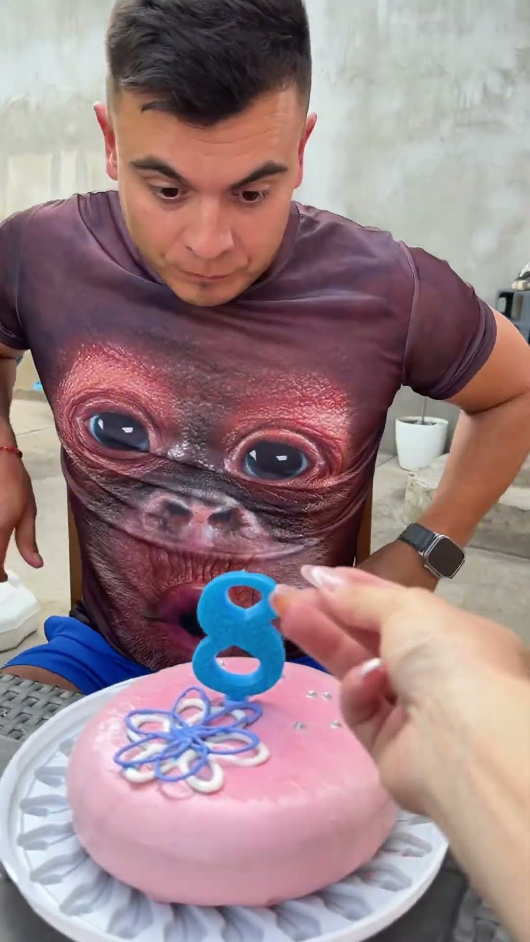 Blowing gorilla by Tsuriki Show
