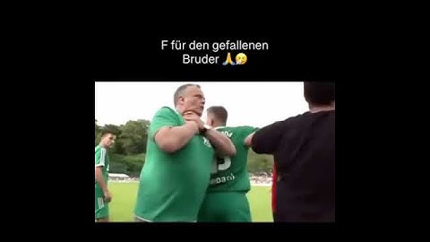 Falschgeld in der Kreisliga #kreisliga #kreisligamemes #shorts #schwalbe #fußballmemes #sundayleague